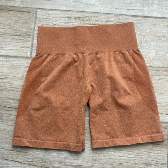 NVGTN Contour Seamless Shorts ~ Small - Picture 5 of 10